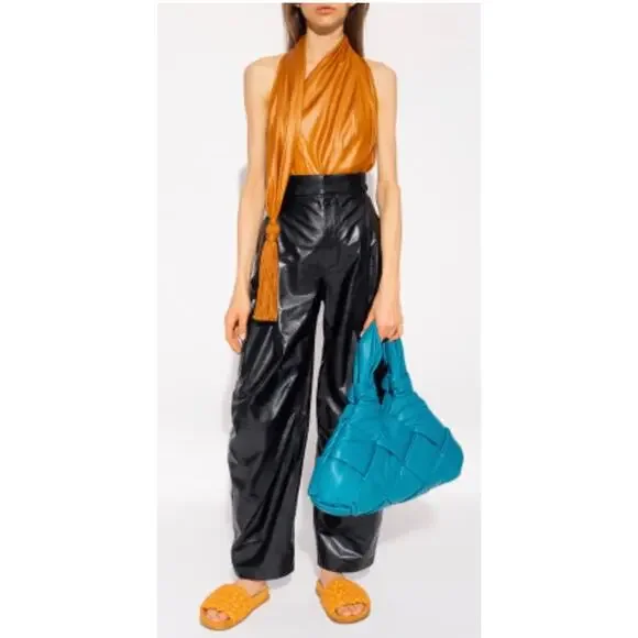 Bottega Veneta Tapered Leather Cargo Pants in Black - Picture 2 of 15